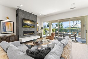 Smart TV, fireplace, table tennis