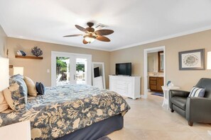 3 bedrooms, iron/ironing board, travel cot, free WiFi - Dreamyard Prime Location Heated Pool w/ Bar (Boynton Beach)
