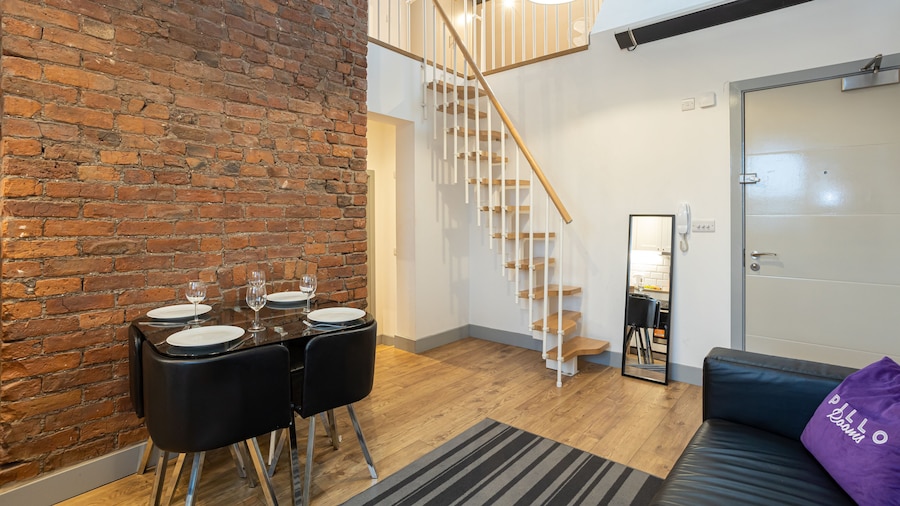Pillo Rooms Serviced Apartments- Salford