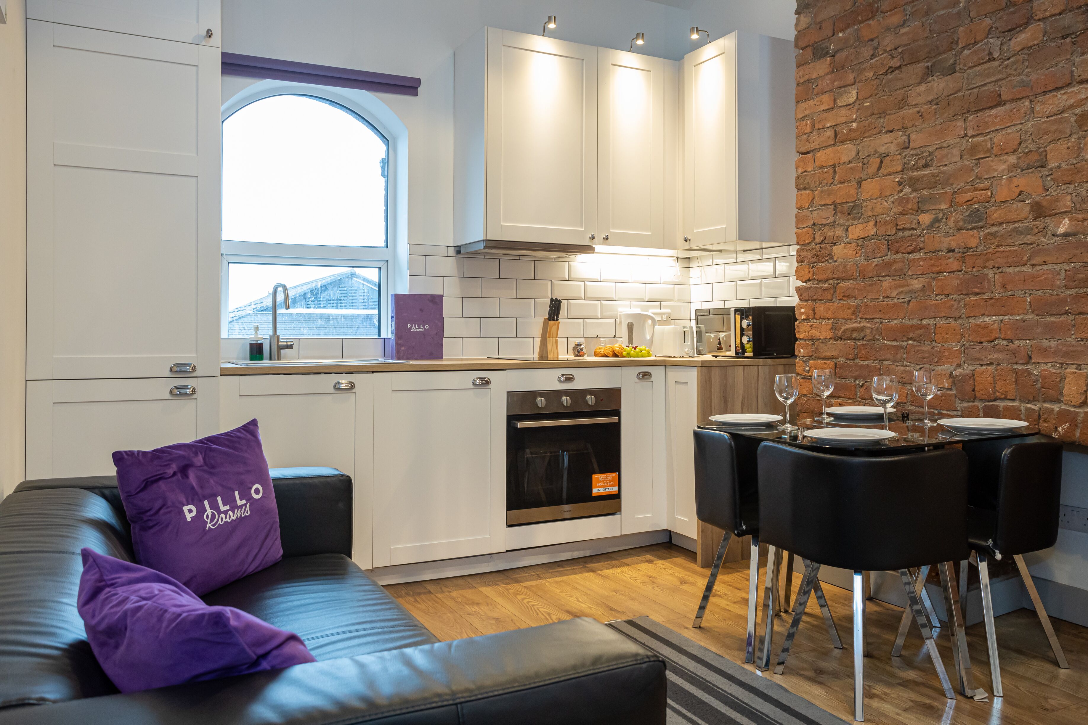 Deluxe Apartment | Premium bedding, iron/ironing board, free WiFi, bed sheets