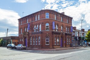 Exterior - Pillo Rooms Serviced Apartments- Salford (Salford)