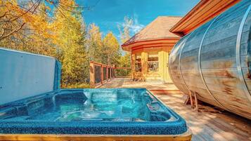 Bain à remous extérieur