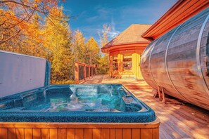 Bain à remous extérieur