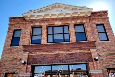 The Wayne Byrd Nest
117 W 2nd St. Wayne, NE