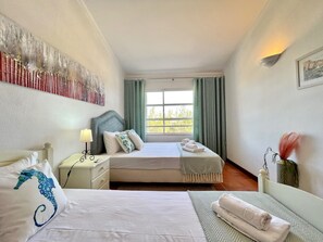 2 bedrooms, iron/ironing board, free WiFi, bed sheets - VILAMOURA COLORS WITH POOL by HOMING (Vilamoura)