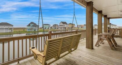 Born To Beach - Beach view, cargo lift, 4 bedrooms, Sleeps 12