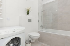 Towels - Gumińska With Balcony by Renters (Warsaw)