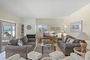 Smart-TV, Tischfußball, Tischtennisplatte