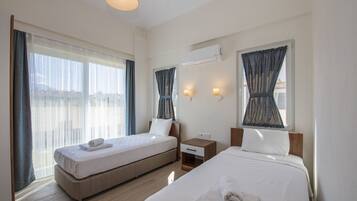 Teos 2 | 2 bedrooms, desk, iron/ironing board, free WiFi