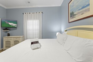 4 bedrooms, internet, bed sheets
