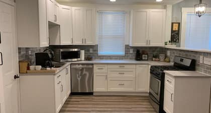 Minutes to Beale 4BR/3BA SFH