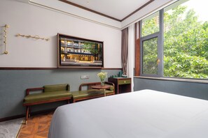 เครื่องนอนระดับพรีเมียม, ผ้านวมขนเป็ด, เตียงเมมโมรีโฟม, มินิบาร์ฟรี