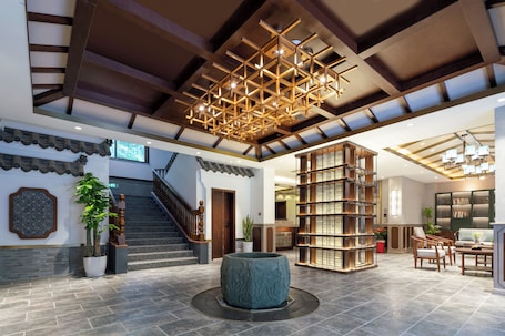 Reception. Nostalgia S Hotel(Chengdu KuanZhai Alley)
