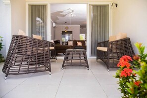 TV, video games - EN CASA @ Richmond Estate (Priory)