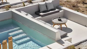 Superior-Zimmer, eigener Pool, Meerblick | Zimmersafe, Schreibtisch, laptopgeeigneter Arbeitsplatz
