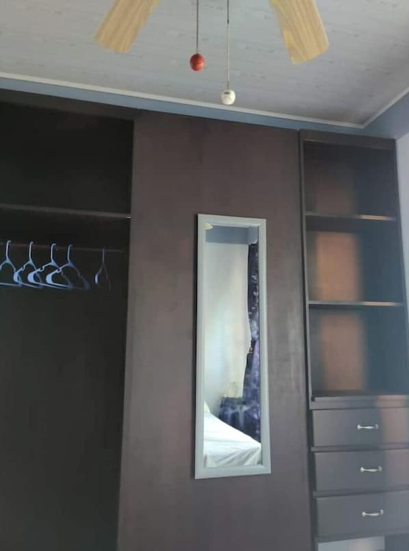 2 bedrooms, desk, iron/ironing board, free WiFi - Comfortable and private little house near La Fortuna (Aguas Zarcas)