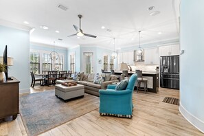 Smart TV, DVD player