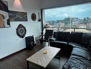 2 bars/lounges - ADESHIE FIE HOTEL (Tarkwa)