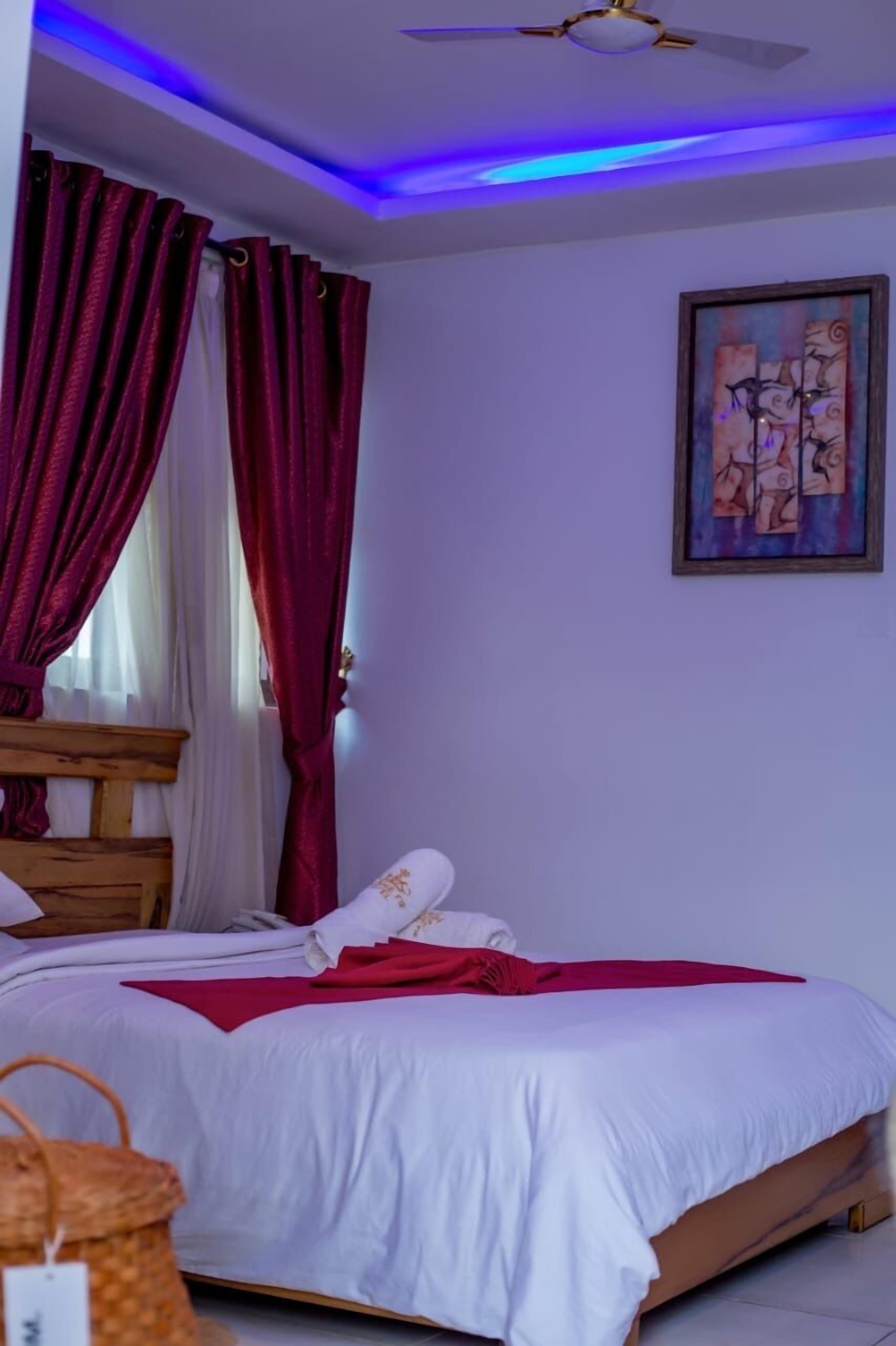 Ropa de cama de alta calidad, cubrecamas y colchones Tempur-Pedic 