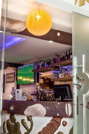 Snack bar