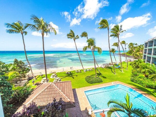 Pool - Spacious-Breathtaking Ocean View- Hale Mahina B305-Hot tub Pool-large kitchen (Lahaina)