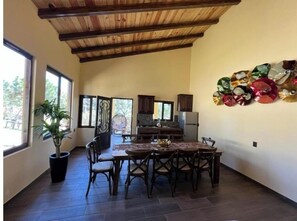 Dining - Cabin No.8 Mazamitla Forest Gate. (Mazamitla)