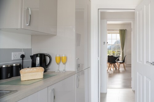 Beautiful 2 Bedroom Apartment