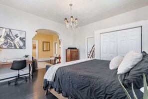 1 bedroom, desk, iron/ironing board, WiFi