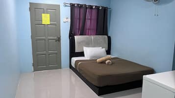 1 bedroom, laptop workspace, blackout curtains, free WiFi