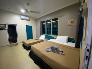 Superior-sviitti | Kannettavalle tietokoneelle sopiva työtila, pimennysverhot