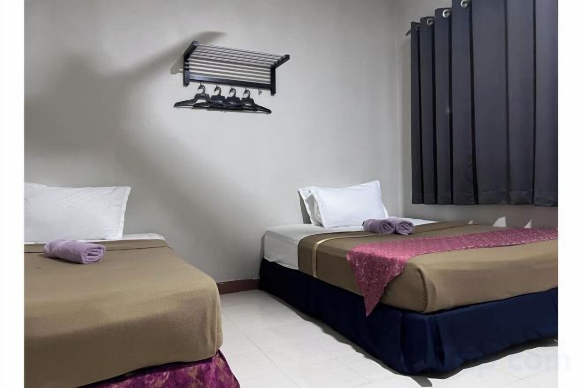 Espace de travail pour ordinateur portable, rideaux occultants
