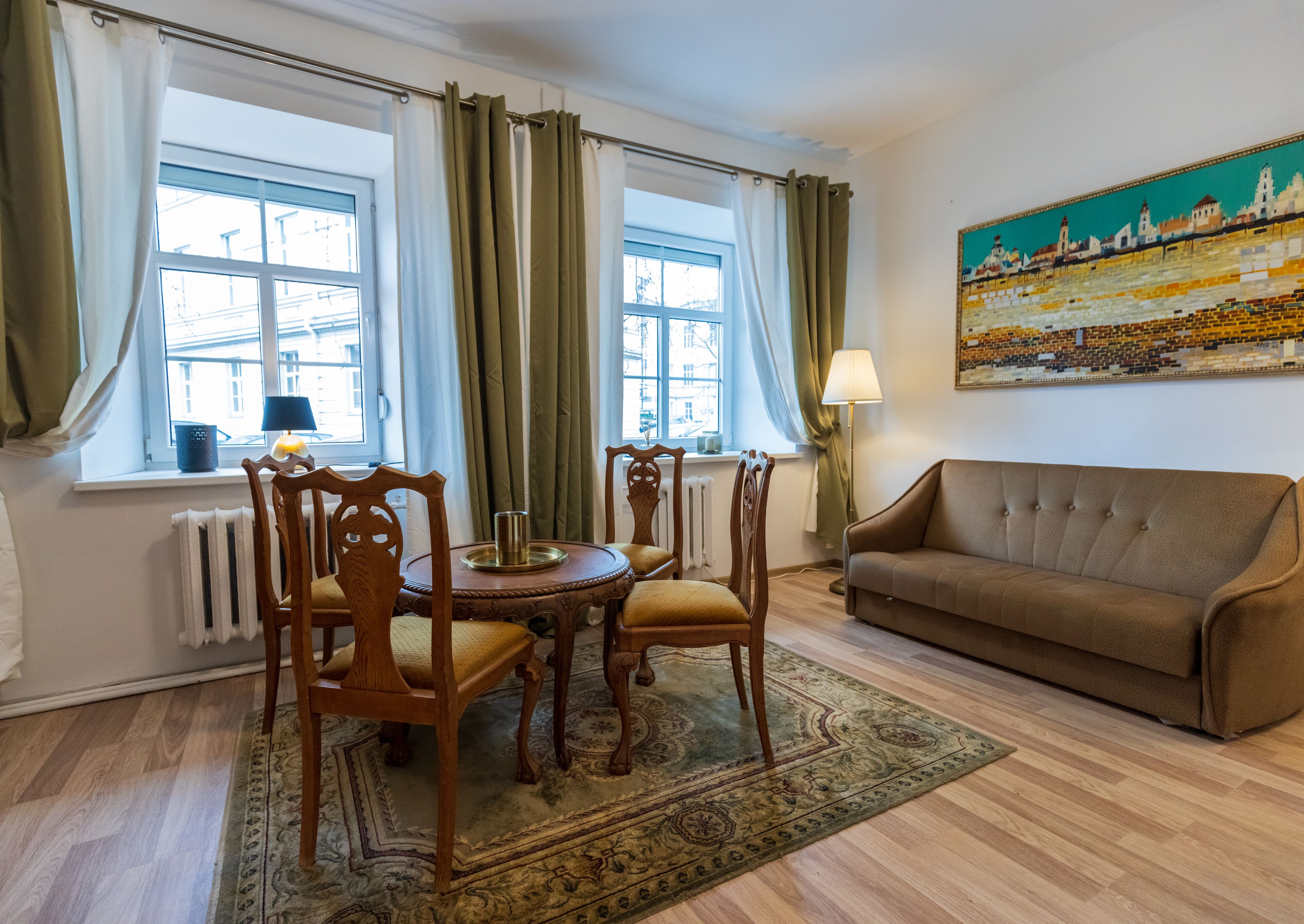 Apartamento romántico | 1 dormitorio, decoración individual, mobiliario individual y wifi gratis