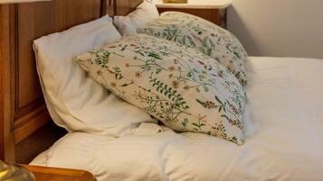 Romantic Apartment | 1 bedroom, individually decorated, individually furnished, free WiFi