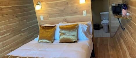 1 habitación, wifi y ropa de cama