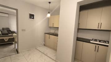 Apartment, 2 Bedrooms | Private kitchenette