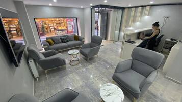 42-inch LED TV with satellite channels, TV, heated floors