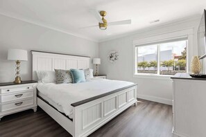 2 bedrooms, desk, iron/ironing board, WiFi