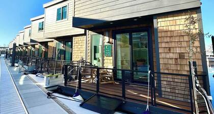 Escape @ The Cove Riverwalk Villas