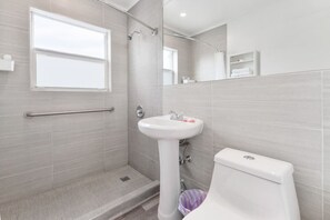 Hair dryer - MARINER M47 NK · Cozy 2 Queen Bed Room @ Mariner Suite Hollywood (Hollywood)