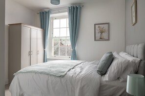 1 chambre, fer et planche à repasser, lit parapluie, Wi-Fi gratuit