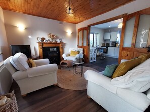 Living area - Perfect Country Retreat, Kildare Cottage 1000 (Suncroft)