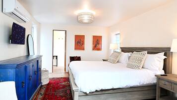 1 slaapkamer, een strijkplank/strijkijzer, reisbedje, wifi