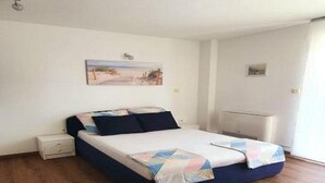 Apartment (One Bedroom Apartment with Terrace) - Apartment Lucia (Omisalj)