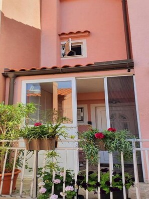Apartment (One Bedroom Apartment with Terrace) | Exterior - Apartment Lucia (Omisalj)