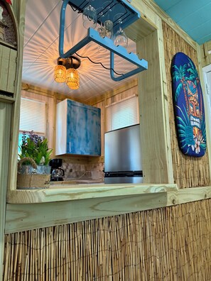 Fridge, microwave, stovetop, coffee/tea maker - Seaside Dreams Cottage at Coco Ranch (Ocklawaha)