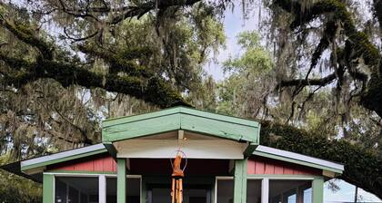 Seaside Dreams Cottage at Coco Ranch