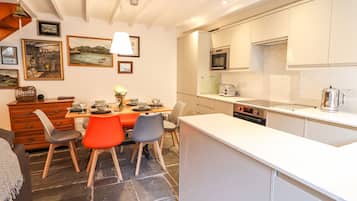 Casa de campo | Cozinha privada | Geladeira, lava-louças, chaleira elétrica, torradeira