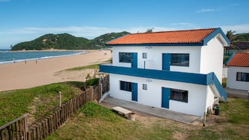 コンフォート ルーム エンスイート ビーチビュー | 1 室のベッドルーム、セーフティボックス (室内)、ベッドシーツ