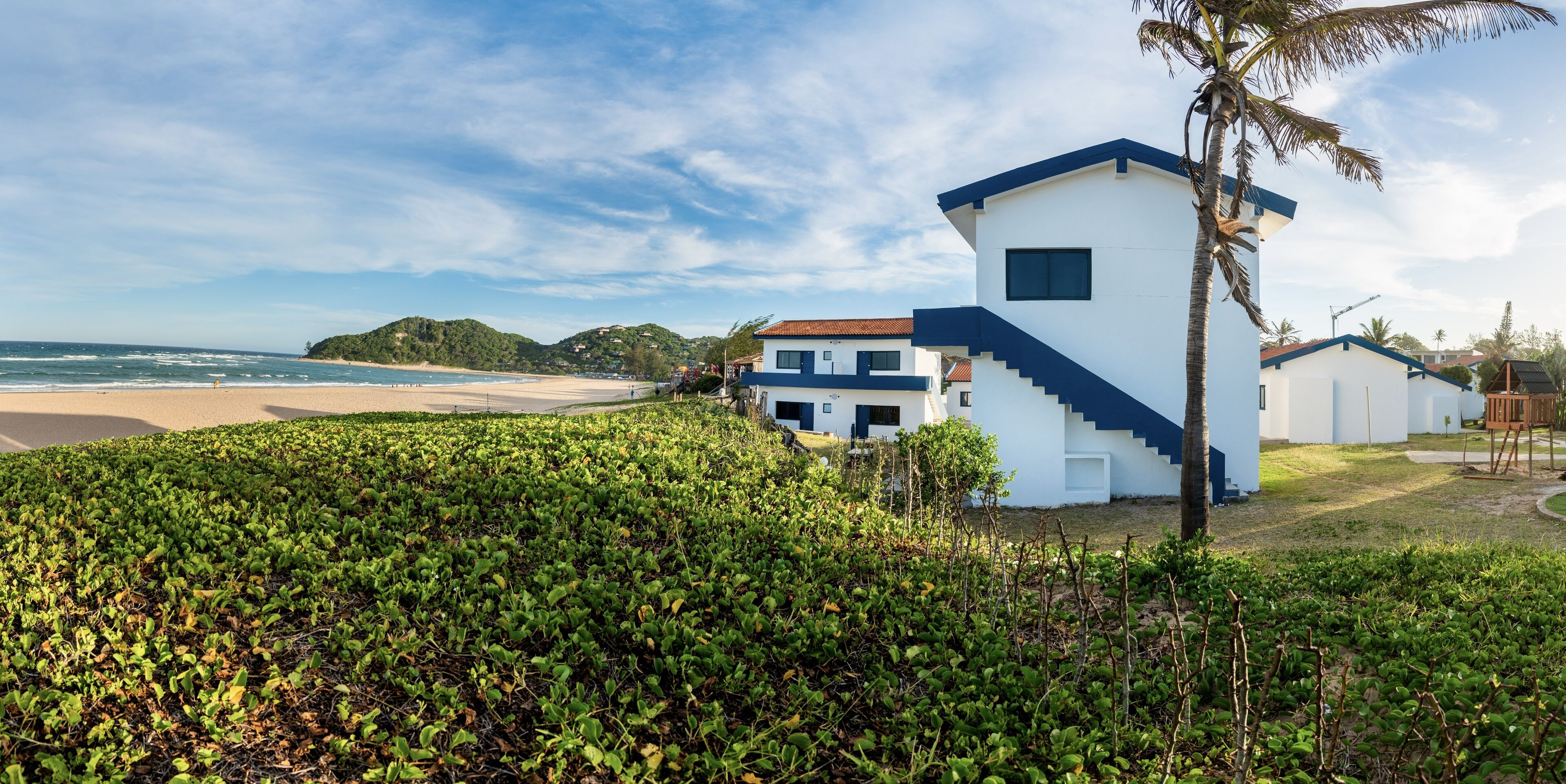 Comfort Room, Ensuite, Beach View | 1 bedroom, in-room safe, bed sheets