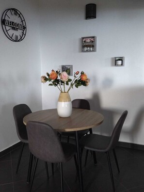 تناول الطعام